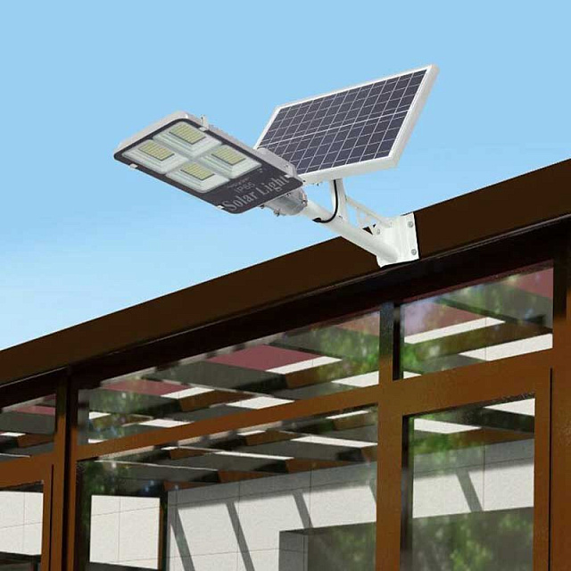 Светодиодный светильник уличный с солнечной батареей 100 вт  