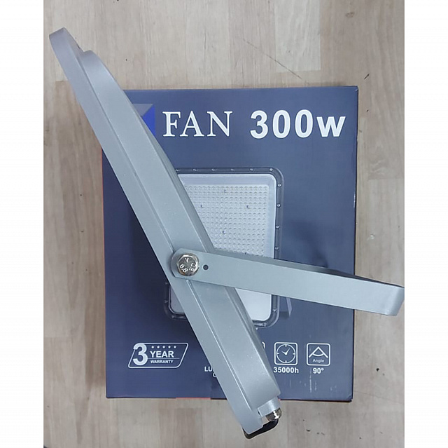 Прожектор светодиодный ip65 FAN 300 Ватт