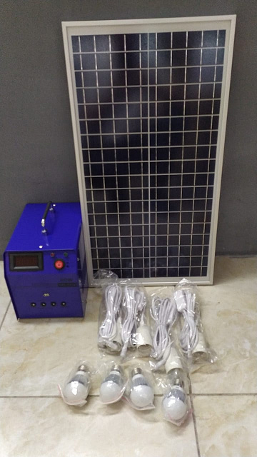 Переносная электростанция на солнечных батареях SG-1220 W 